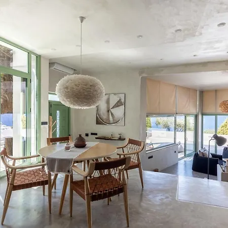 Mama La Roosa Luxury Retreat Willa Agia Pelagia