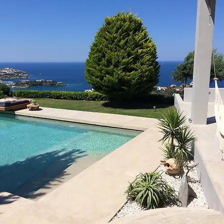 Mama La Roosa Luxury Retreat