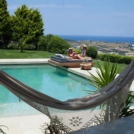 Mama La Roosa Luxury Retreat