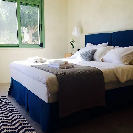 Willa Mama La Roosa Luxury Retreat