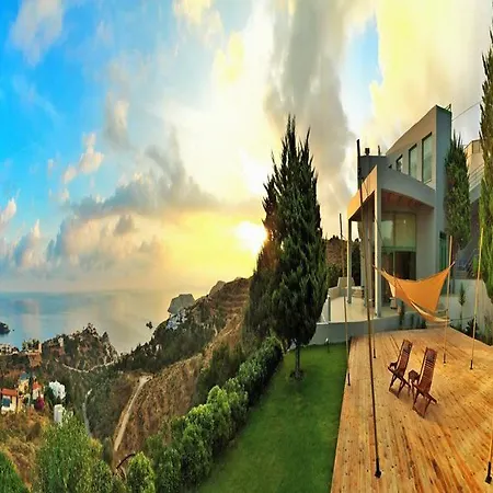 Mama La Roosa Luxury Retreat *