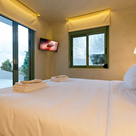 Mama La Roosa Luxury Retreat Willa